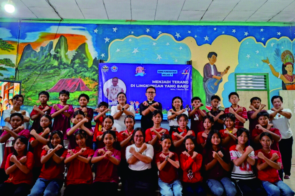 Menjadi Terang di Lingkungan Baru, Siswa Kelas VII SMP Xaverius Kotabumi Ikuti Bina Karakter